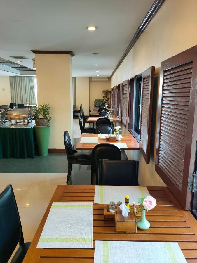 Mike Beach Resort Pattaya Ngoại thất bức ảnh