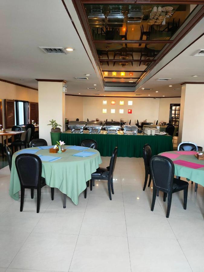 Mike Beach Resort Pattaya Ngoại thất bức ảnh