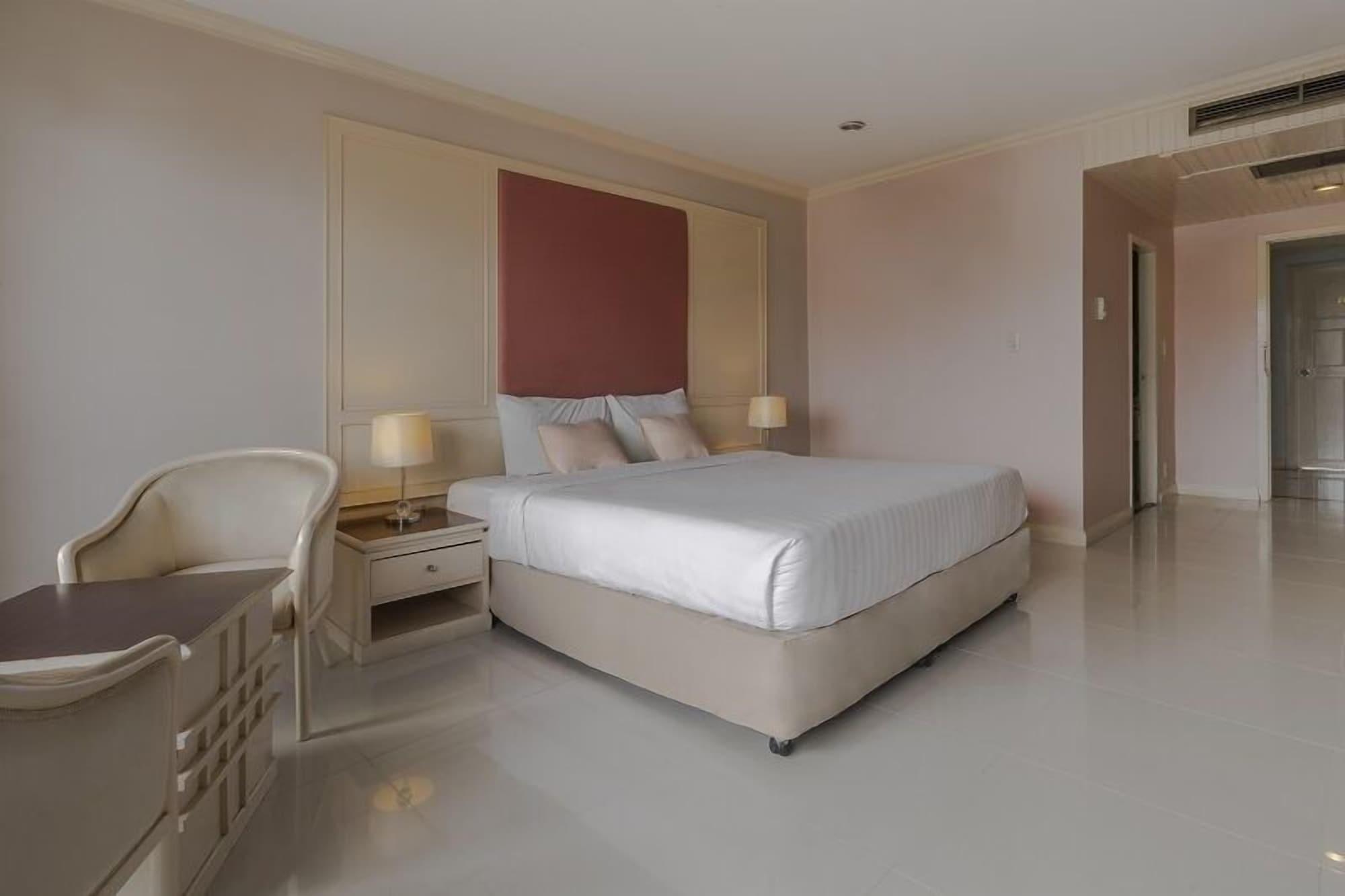 Mike Beach Resort Pattaya Ngoại thất bức ảnh