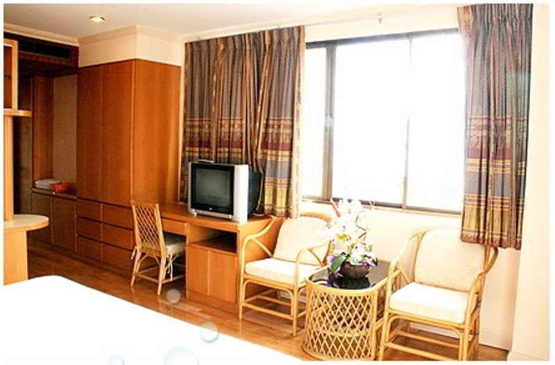 Mike Beach Resort Pattaya Ngoại thất bức ảnh