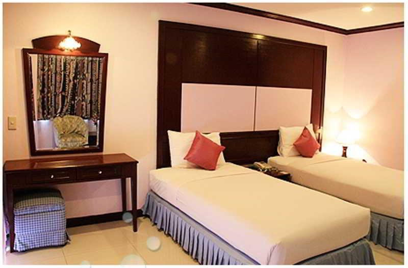 Mike Beach Resort Pattaya Ngoại thất bức ảnh