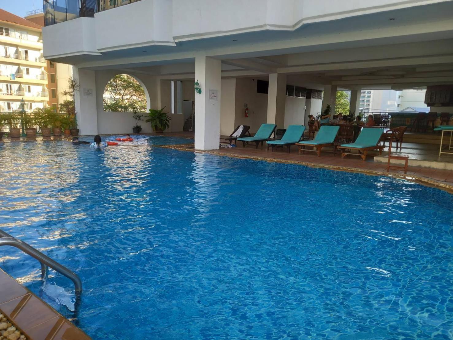 Mike Beach Resort Pattaya Ngoại thất bức ảnh
