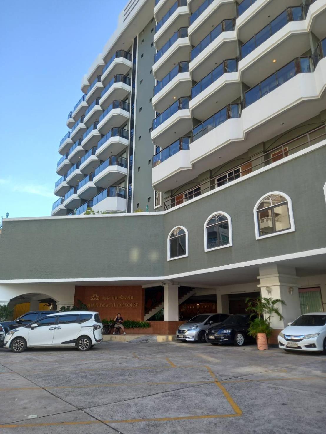 Mike Beach Resort Pattaya Ngoại thất bức ảnh