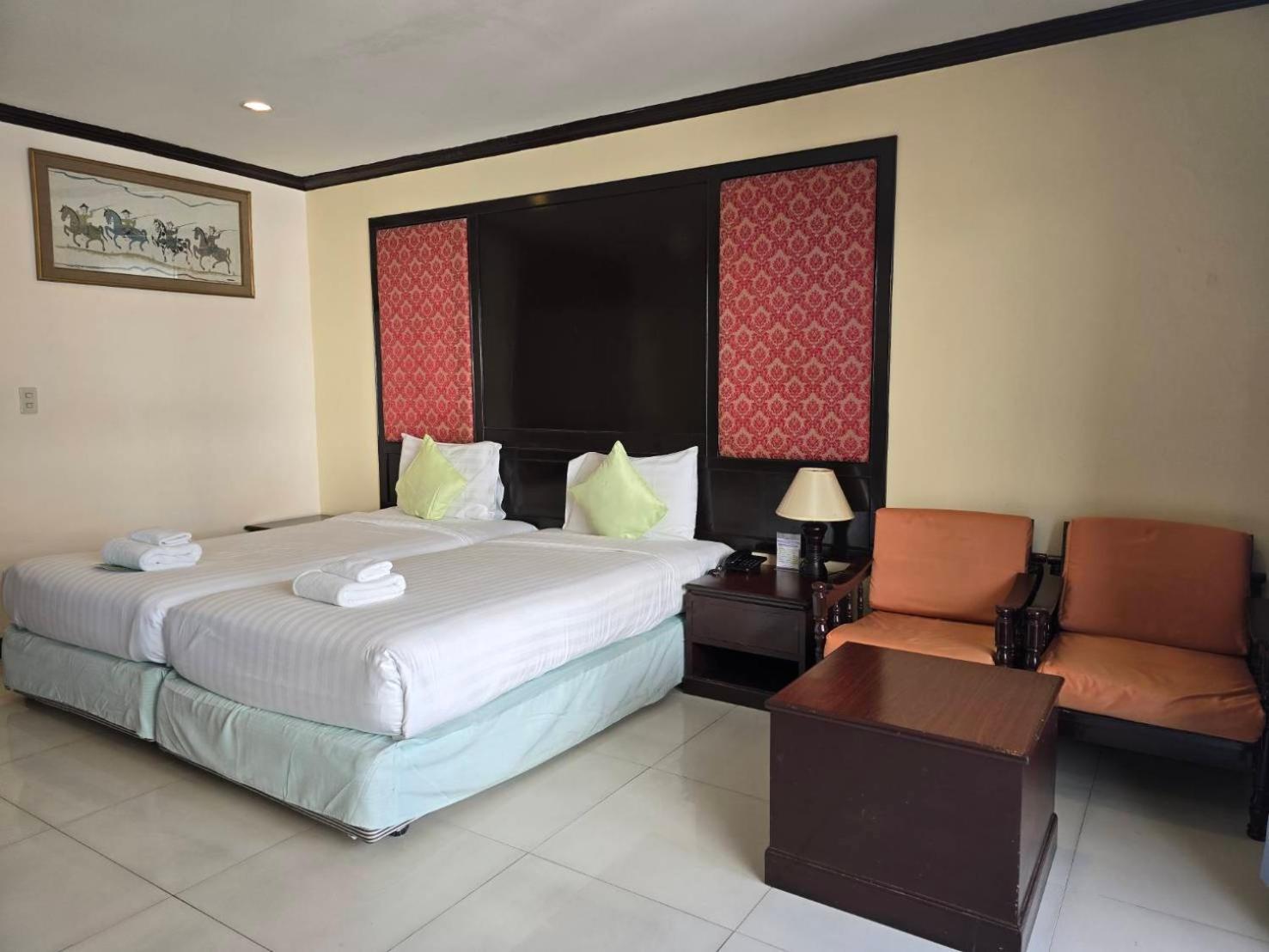 Mike Beach Resort Pattaya Ngoại thất bức ảnh