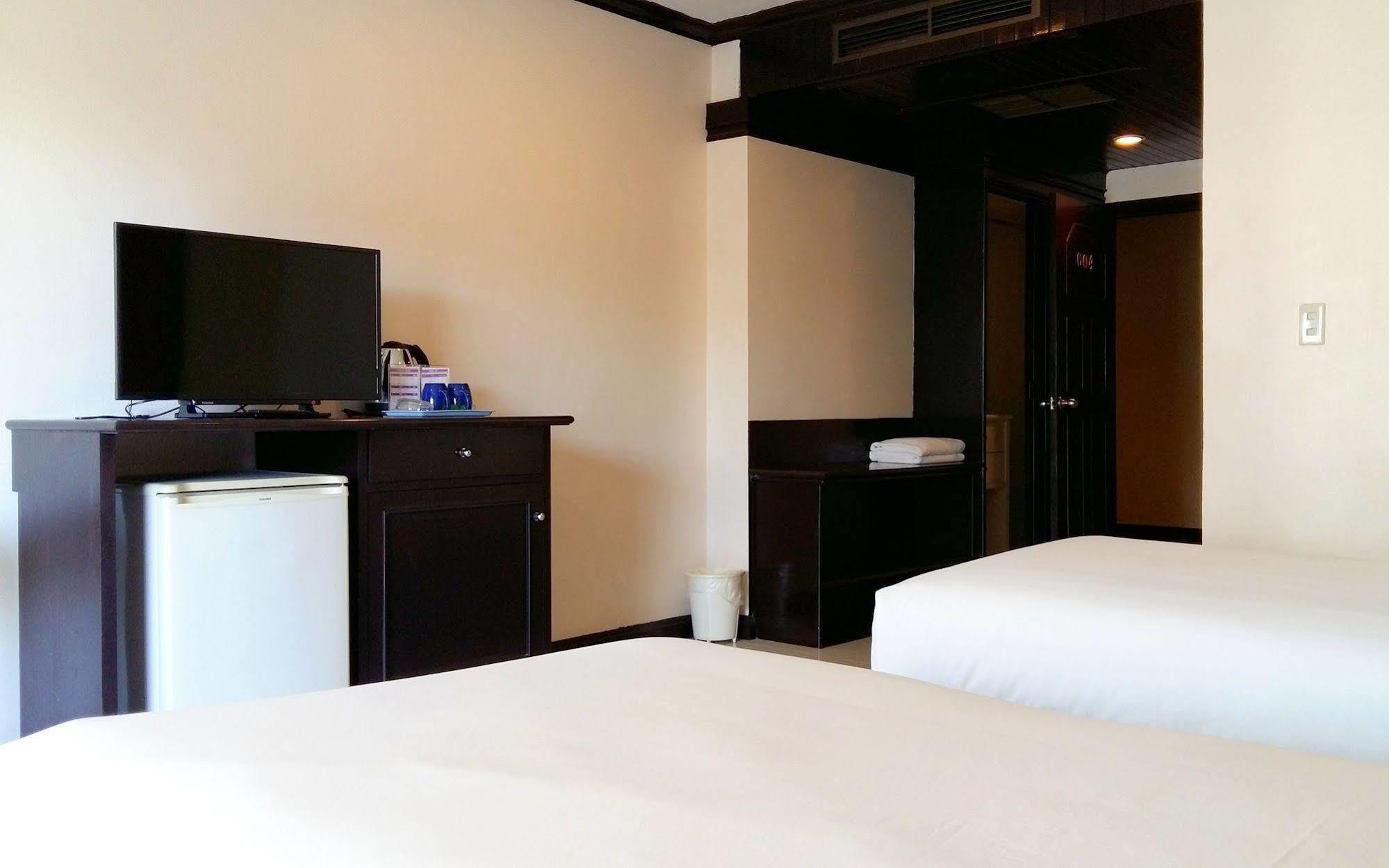 Mike Beach Resort Pattaya Ngoại thất bức ảnh