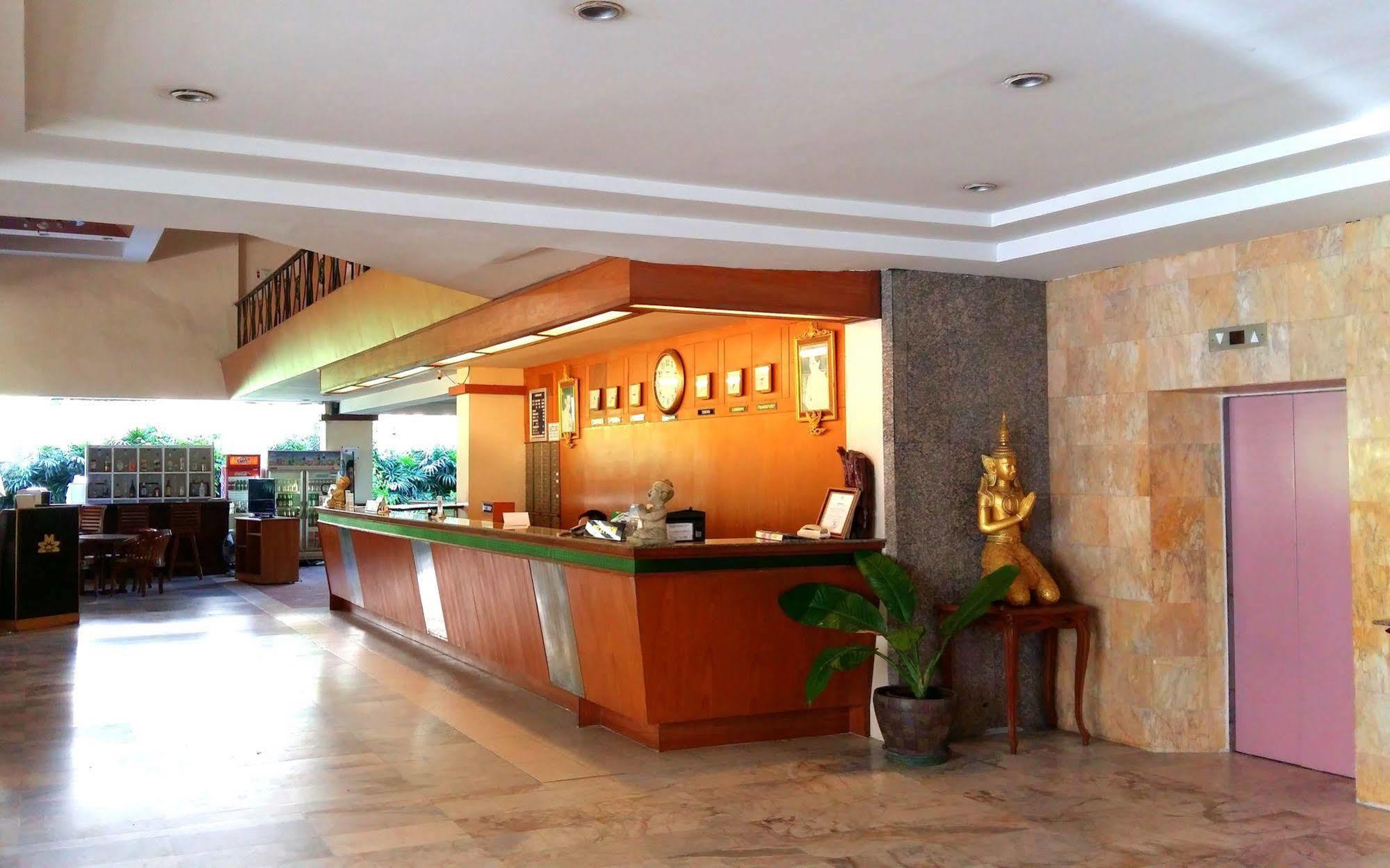 Mike Beach Resort Pattaya Ngoại thất bức ảnh