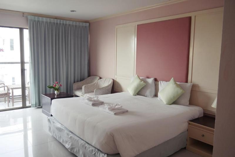 Mike Beach Resort Pattaya Ngoại thất bức ảnh